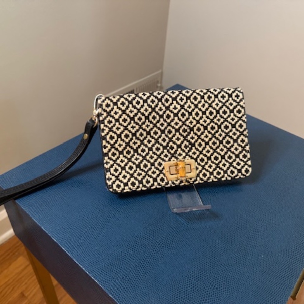 Shiraleah wrist wallet